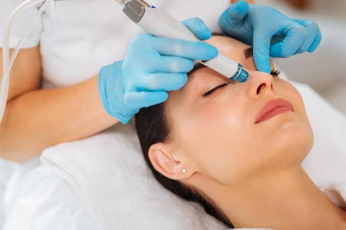 Wet-Diamond HydraFacial